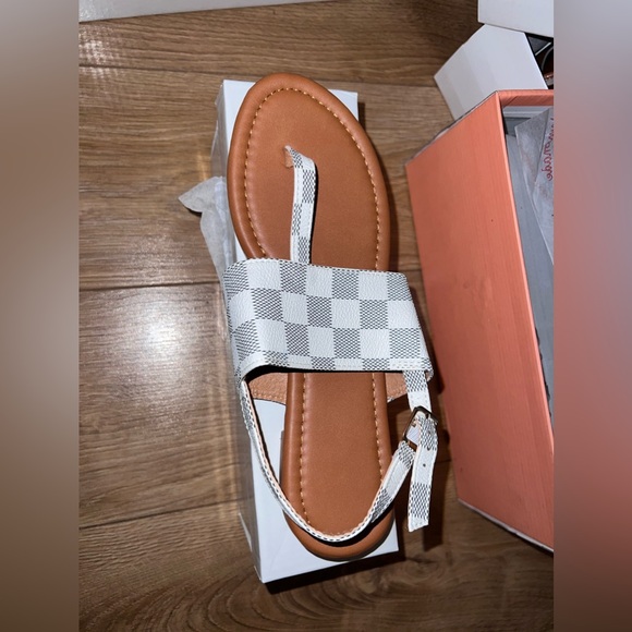 Sandals women flip flop size 7 and a half - Picture 1 of 2